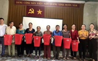 Chi hội phụ nữ thôn Thanh Tân tham gia tập huấn về các chính sách của huyện,tỉnh trong xây dựng NTM, KDC kiểu mẫu!